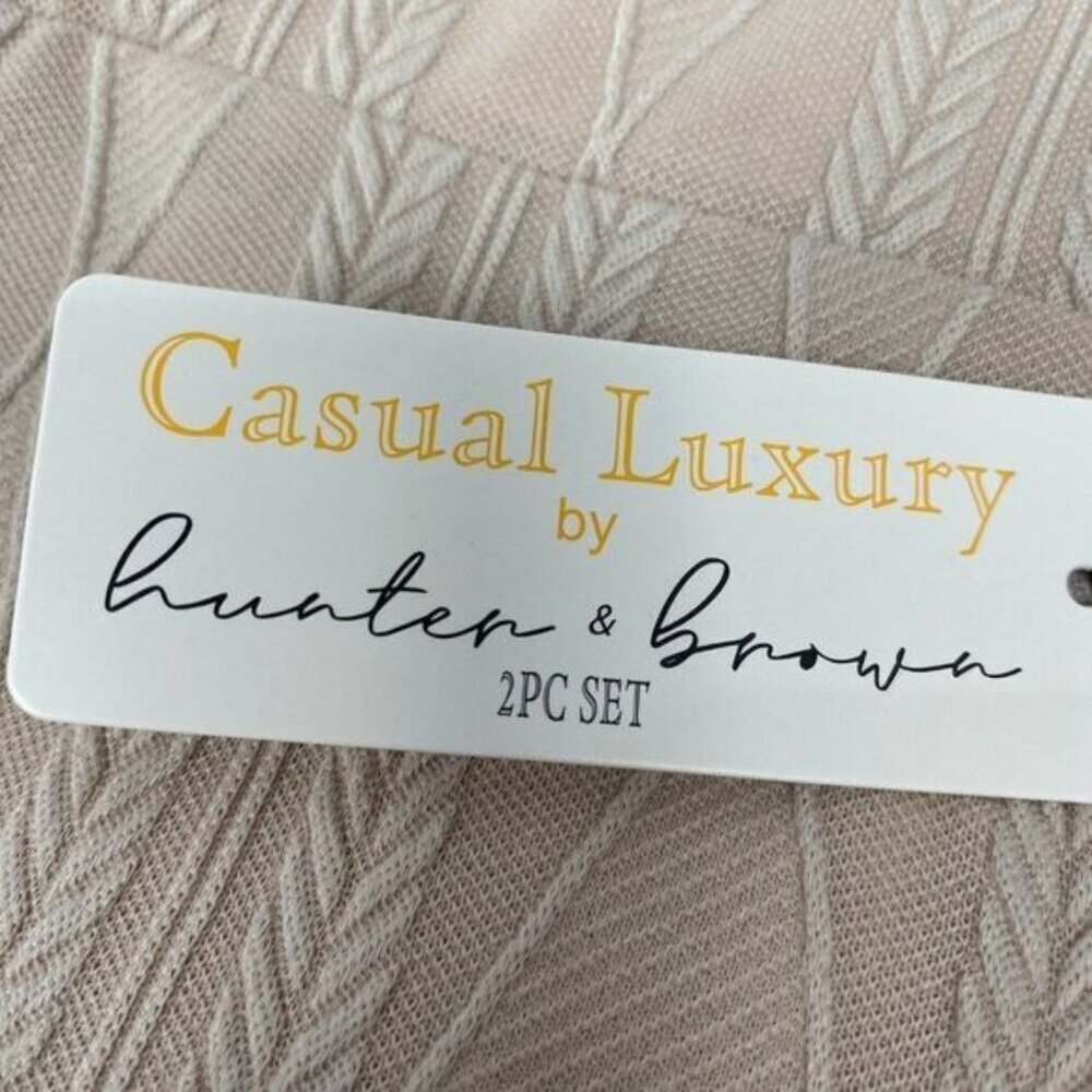 Hunter & Brown 2 Piece Beige,weater Cropped, Pantsuit Size XLarge Womens Long NE - Picture 12 of 15